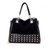 Bolsa Spikes Preta
